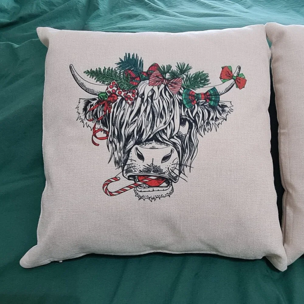 Holiday Christmas Highland Cow Pillow Set (pillows included), NWOT